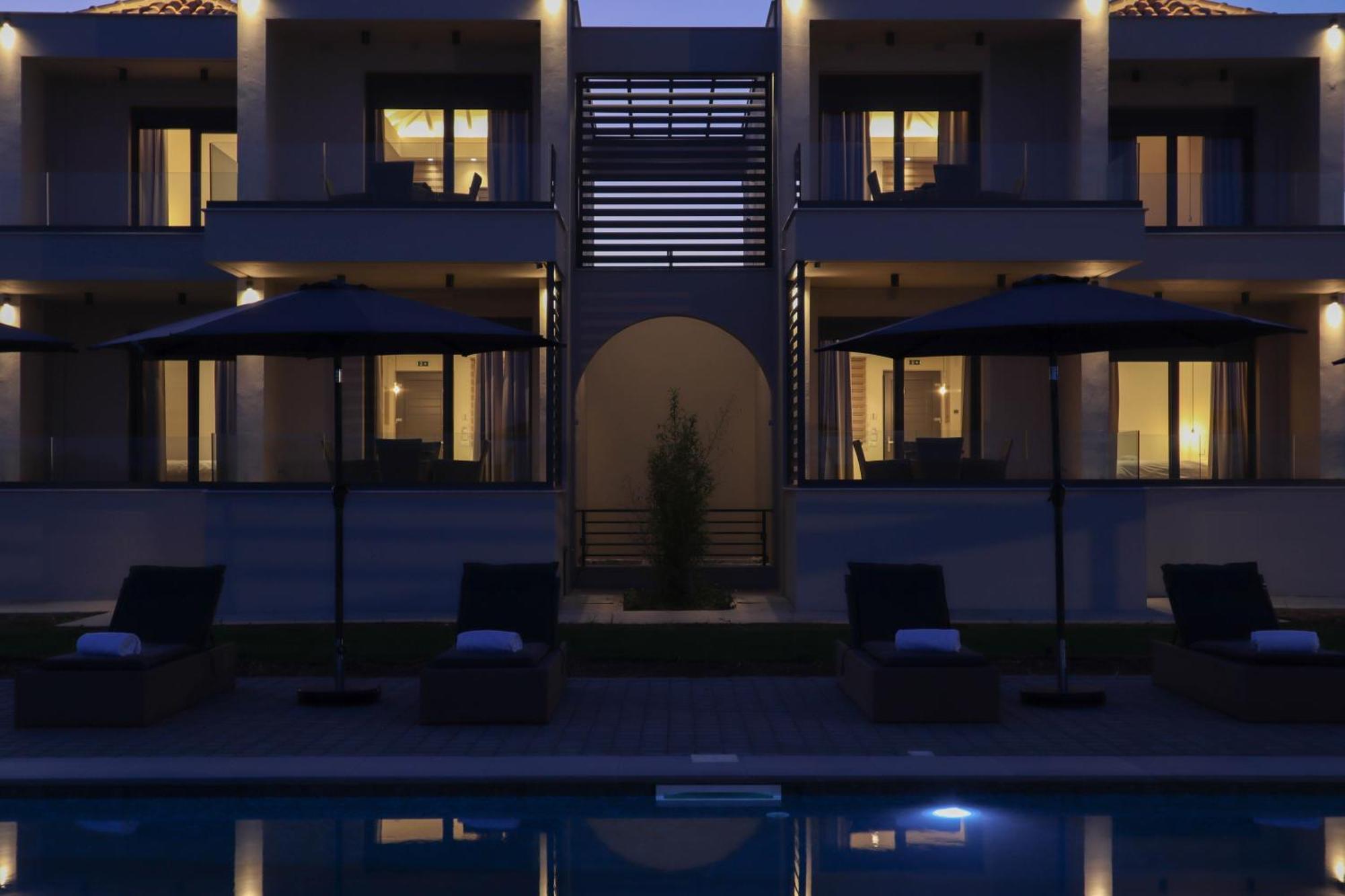 Almyres Luxurious Residences Míloi Esterno foto