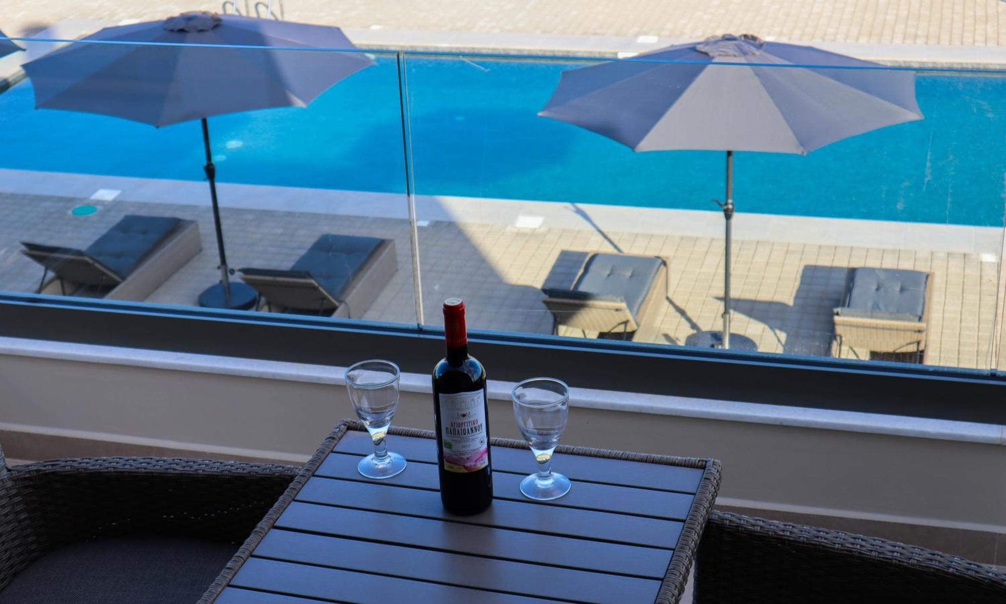 Almyres Luxurious Residences Míloi Esterno foto