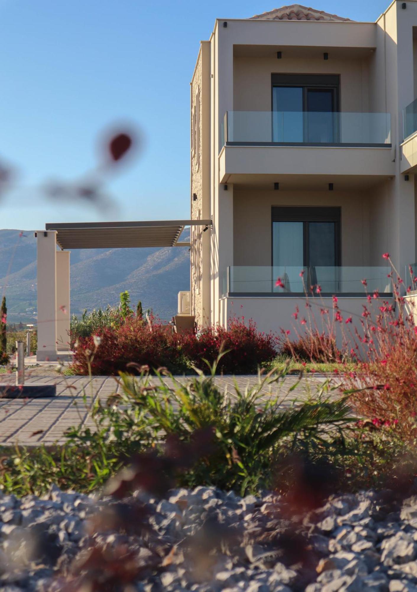 Almyres Luxurious Residences Míloi Esterno foto